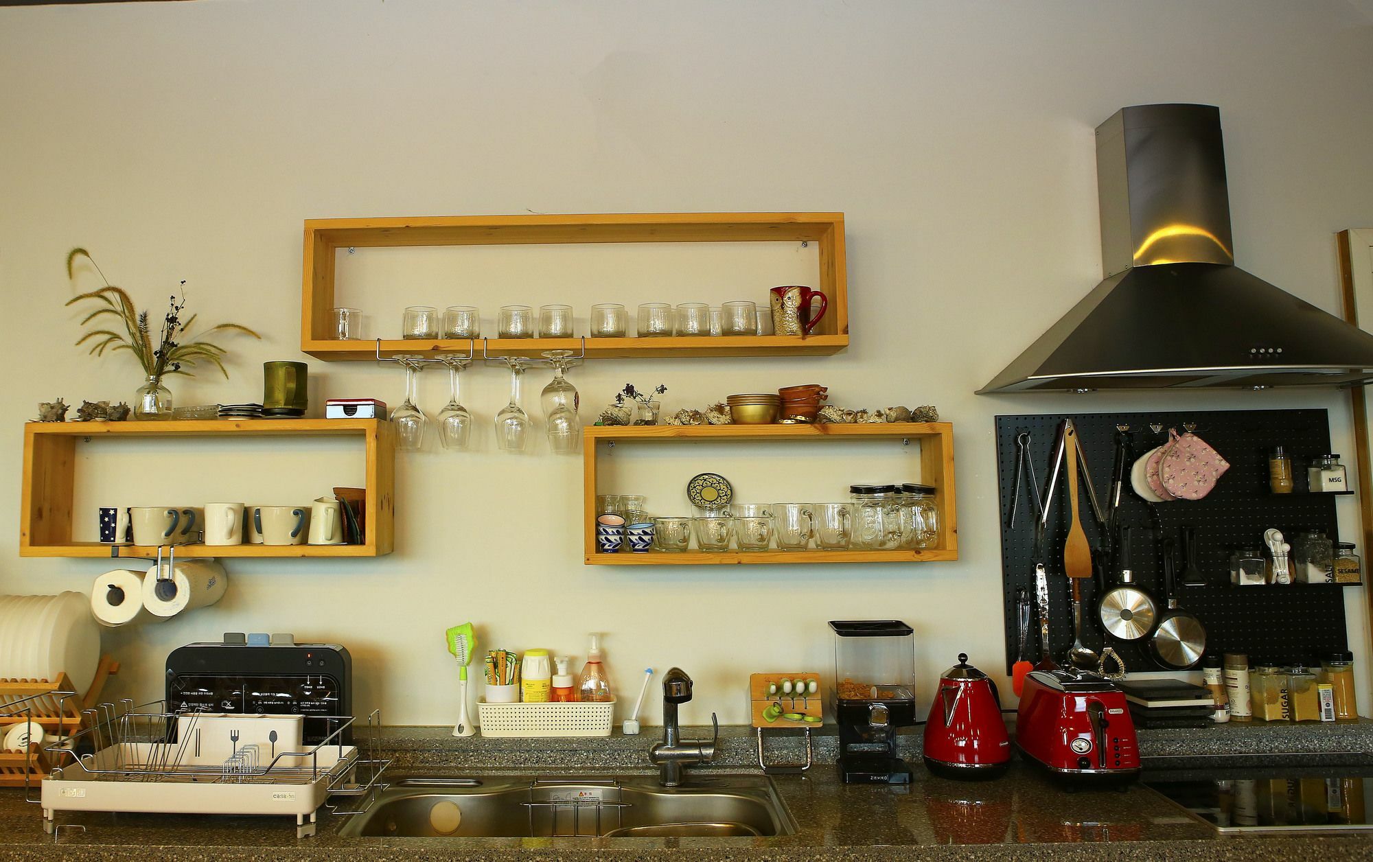 Dongdong Guesthouse เมืองเชจู ภายนอก รูปภาพ